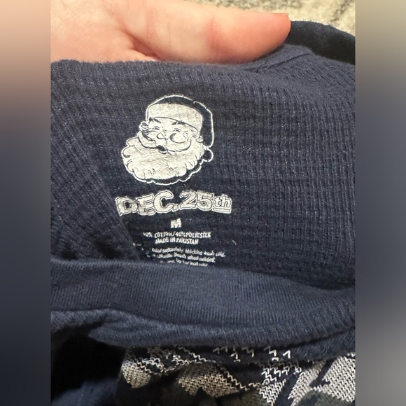 Ugly sweater long sleeve shirt. Size men’s medium. - Picture 3 of 4